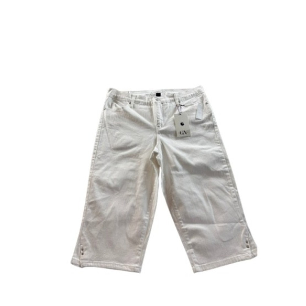 Gloria Vanderbilt Amanda White Slimming Capri Pants Womens 12 Average NWT - Picture 10 of 10